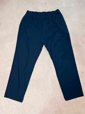 Vuori Women's Navy Blue Miles Away Ankle Cropped Pants Joggers XL Extra Large